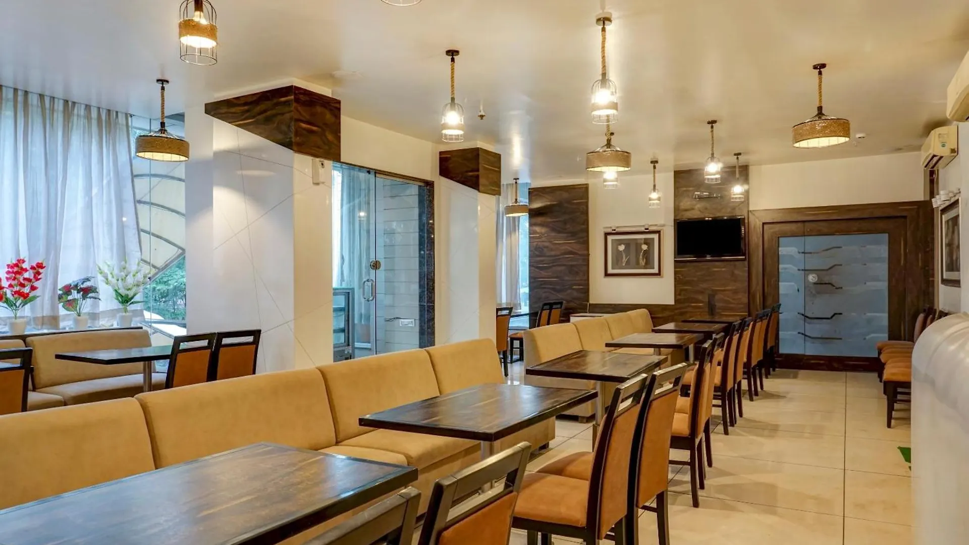 Hotel Ssd Tork Plaza Near Igi Airport Delhi New Delhi India