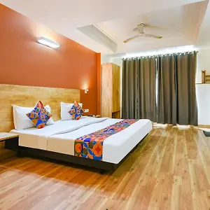Fabhotel La Serene Nfc Hotel